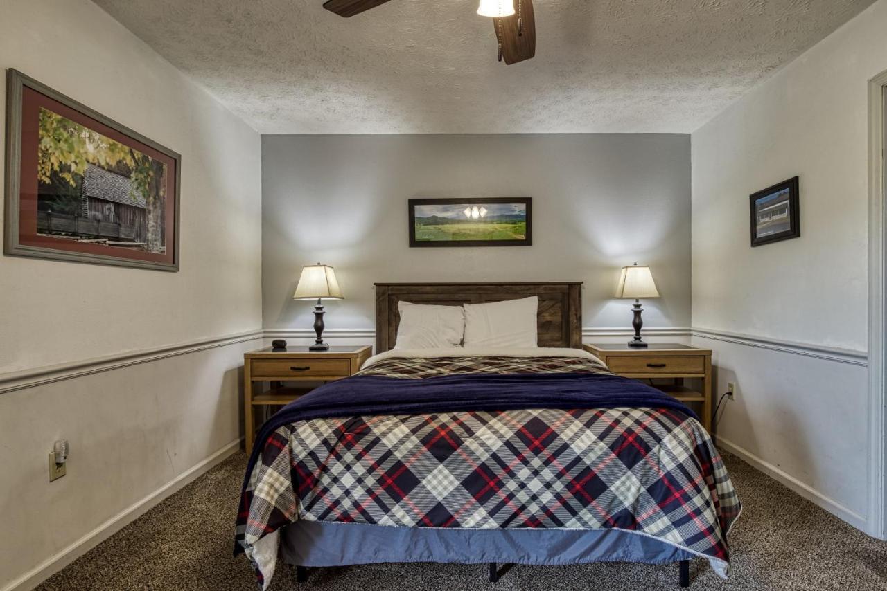Apple Valley Hideaway, 1089 Of Free Attraction Tickets For Each Paid Day, Dollywood And More! Pigeon Forge Exterior foto