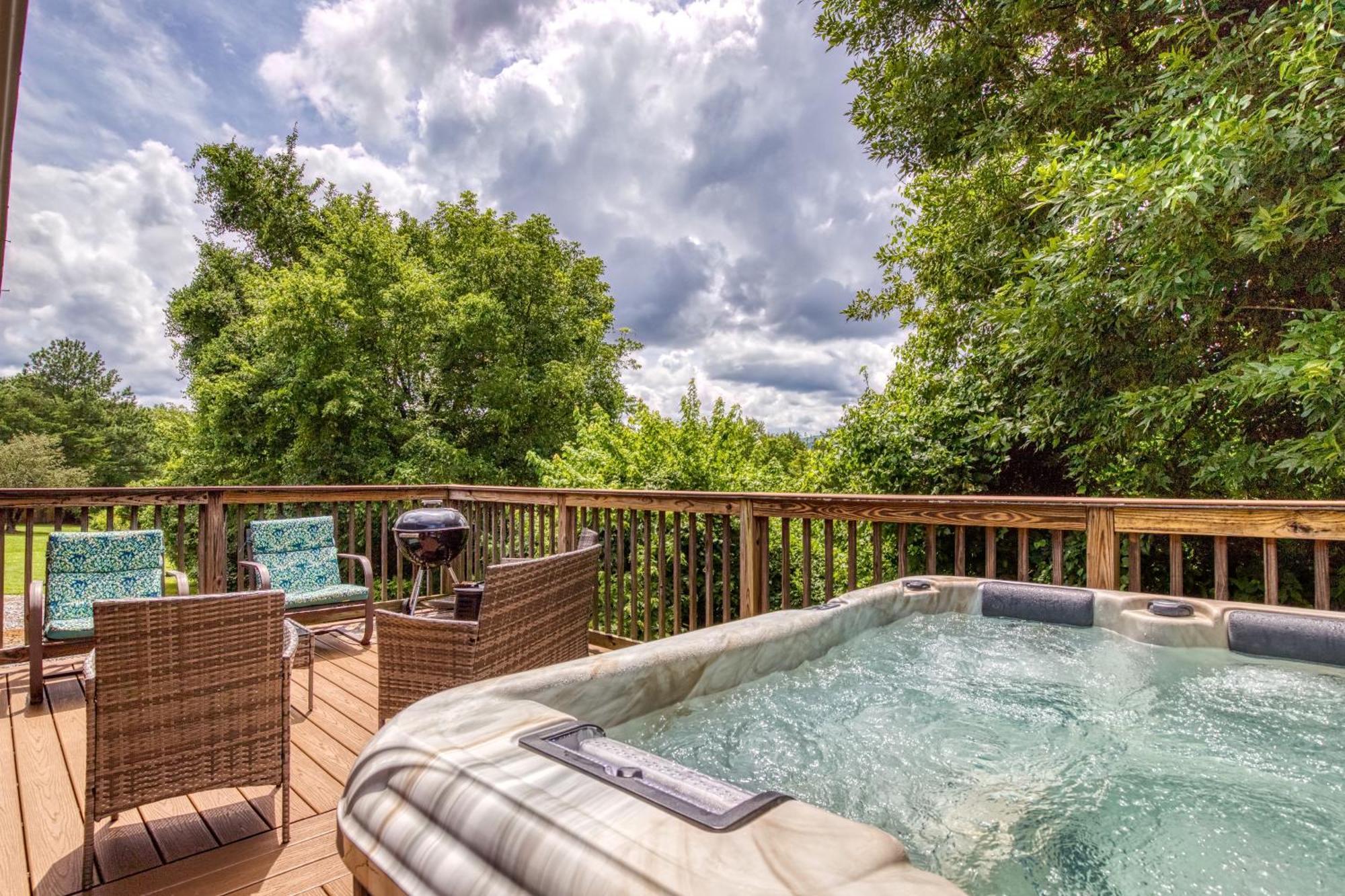 Apple Valley Hideaway, 1089 Of Free Attraction Tickets For Each Paid Day, Dollywood And More! Pigeon Forge Exterior foto